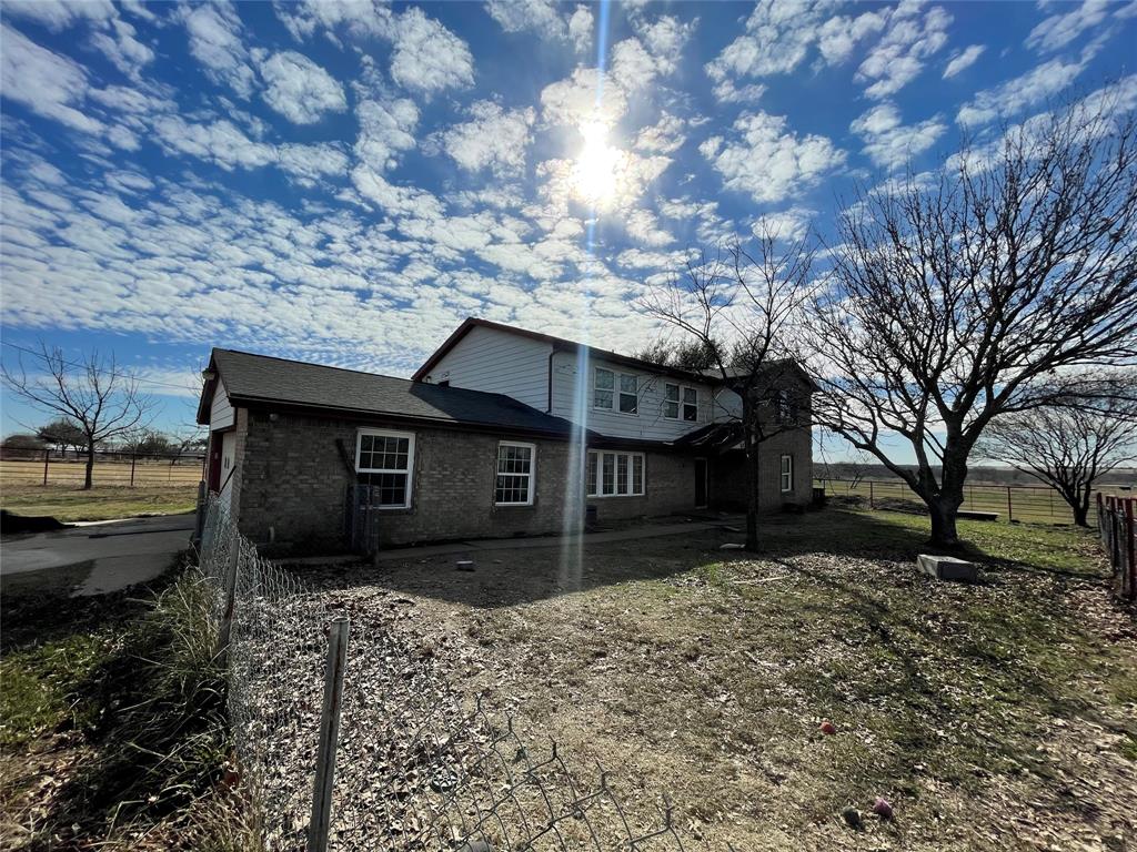 301 Blue Ribbon Road Property Photo