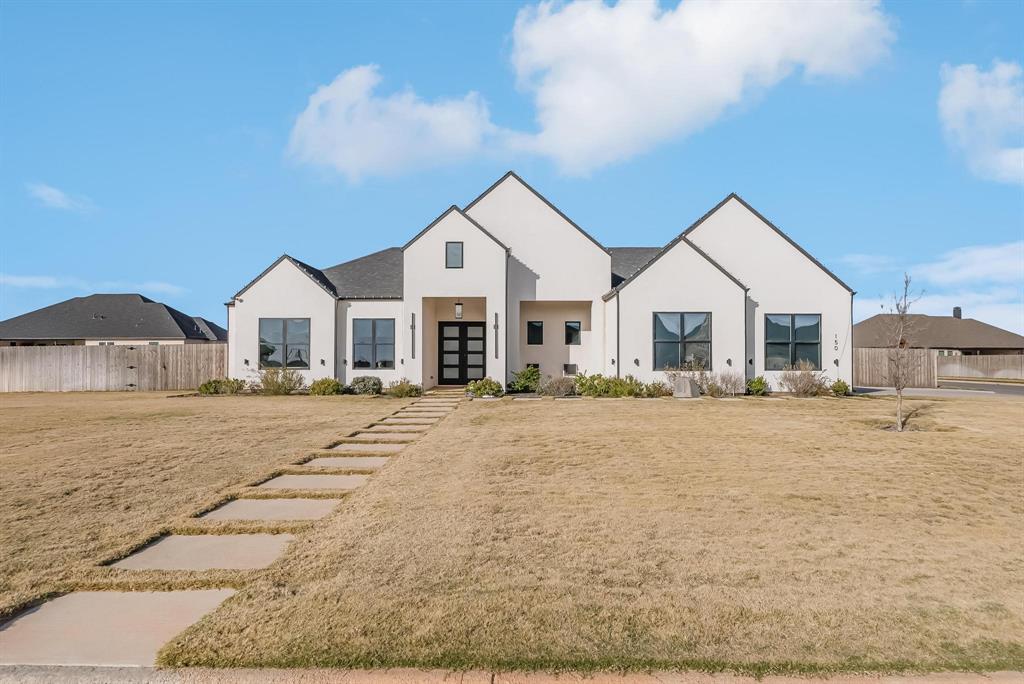 150 Gainesway Drive Property Photo 1
