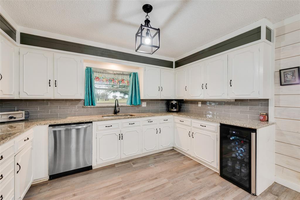6414 Farm Road 2653 Property Photo 1