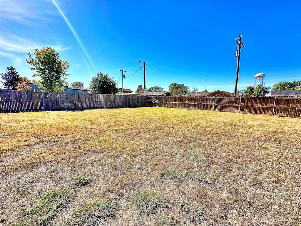 1010 S 4th Street Property Photo 4