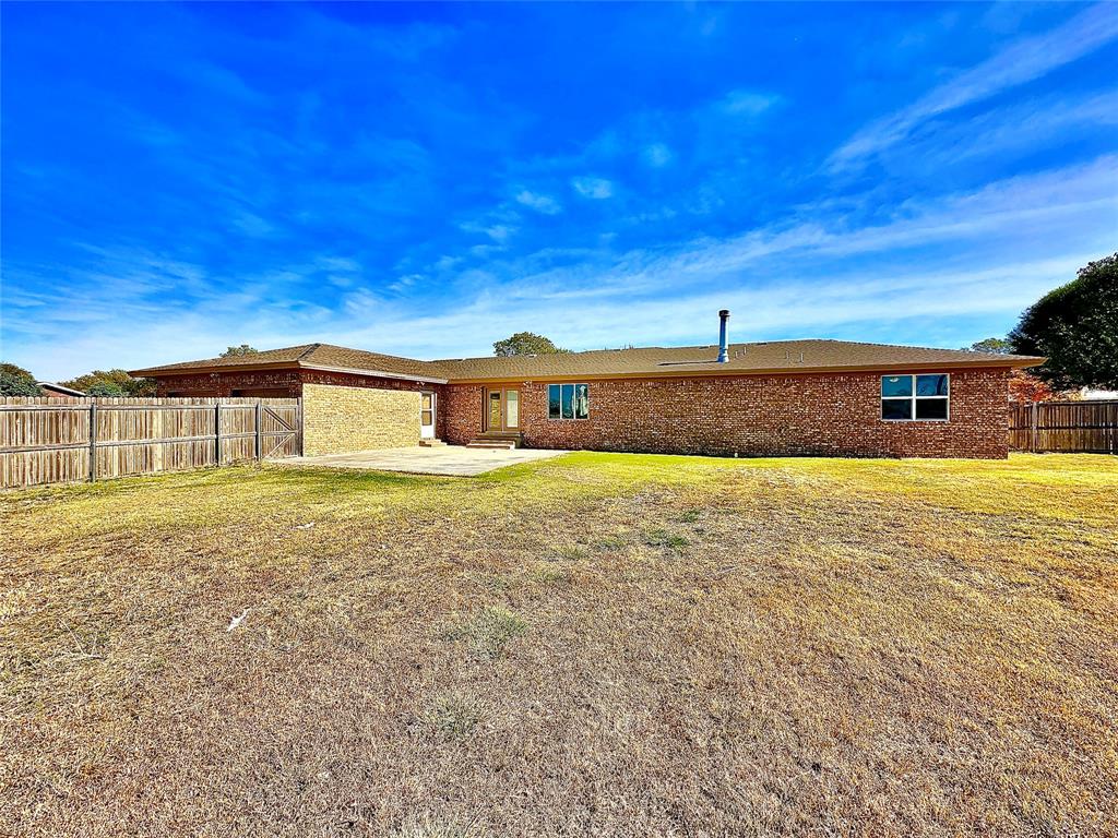1010 S 4th Street Property Photo 5