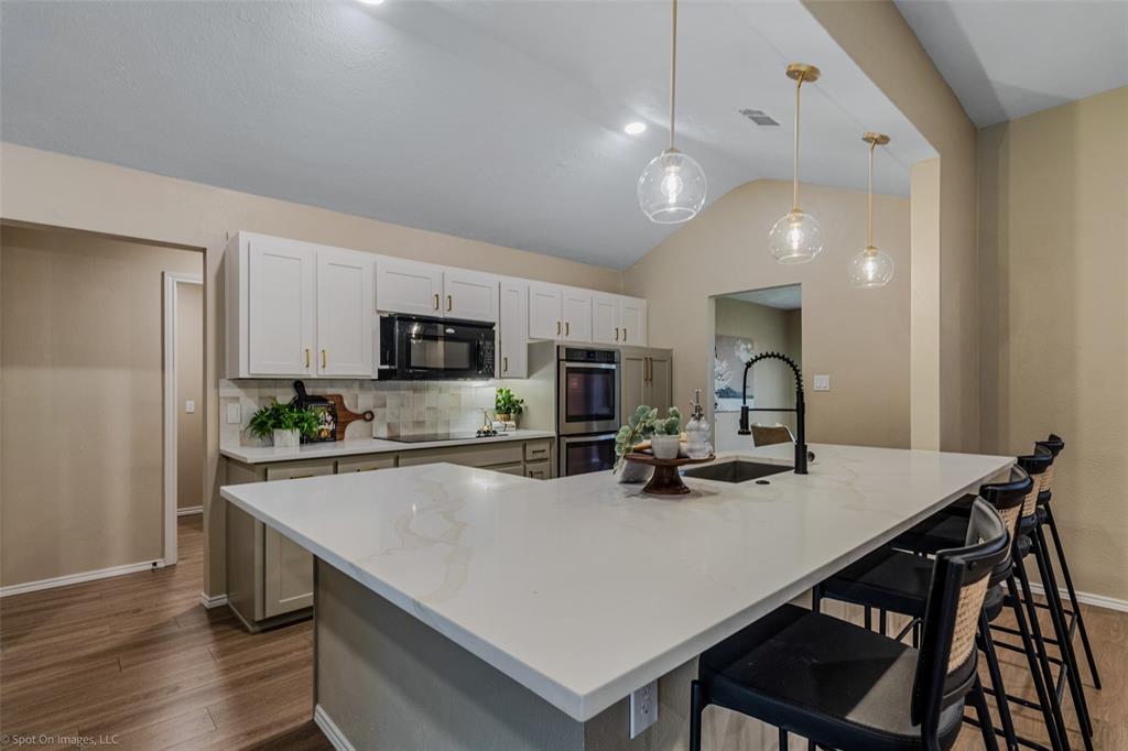 1812 Lake Hill Lane Property Photo 8