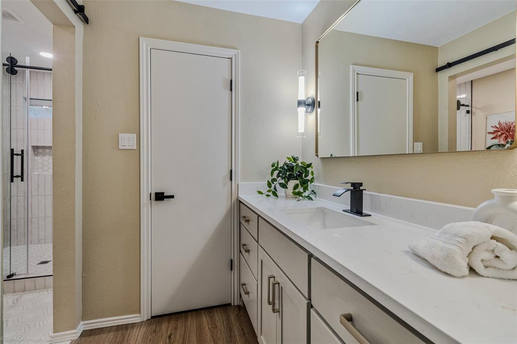 1812 Lake Hill Lane Property Photo 21