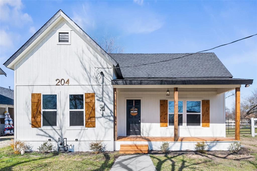 204 E Jefferson Street Property Photo