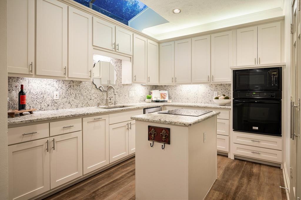 12583 Montego Plaza Property Photo