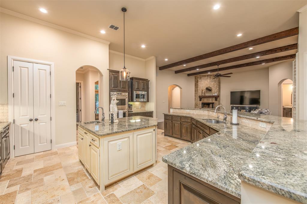 7725 Bella Milano Drive Property Photo 12