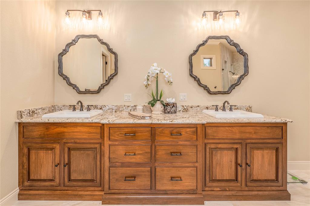 7725 Bella Milano Drive Property Photo 15