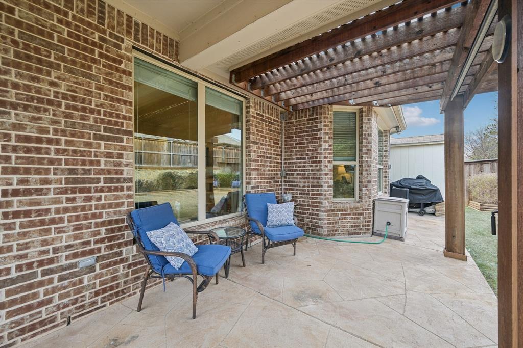808 Spring Falls Drive Property Photo 30