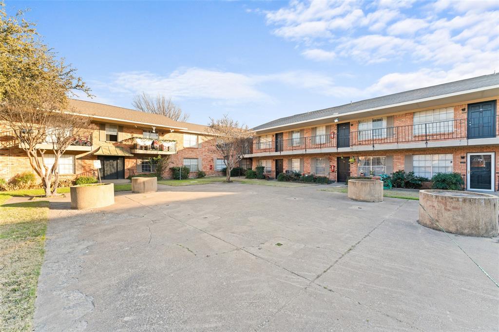 3504 Parkridge Drive Property Photo 1