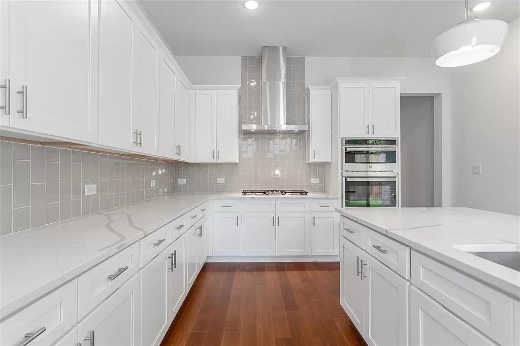 928 Banyan Tree Lane Property Photo 1