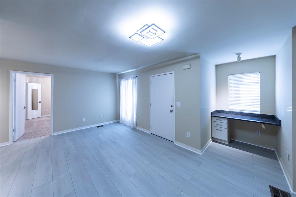 4231 Travis Street 31 Property Photo 1