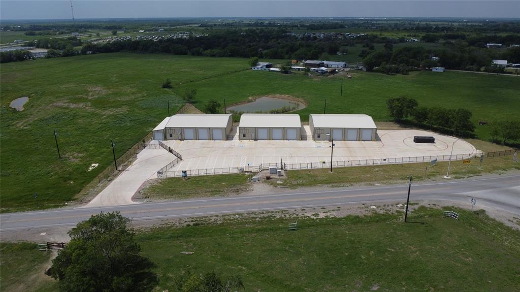 16013 Fm 429 Property Photo 2