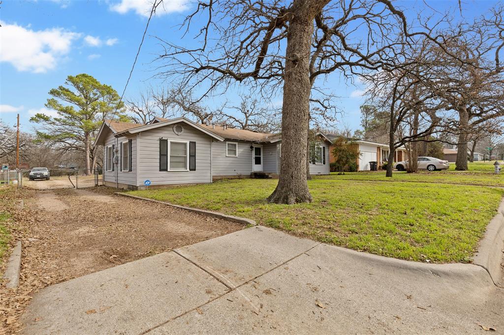 2325 Halbert Street Property Photo 1