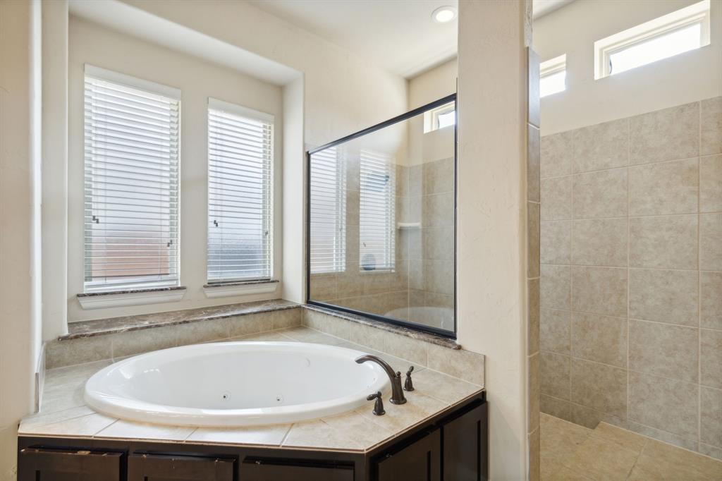 2200 Glasgow Drive Property Photo 21