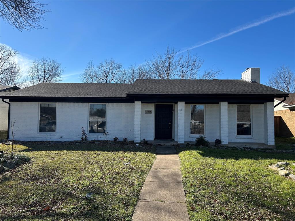 2025 Northlake Drive Property Photo 1