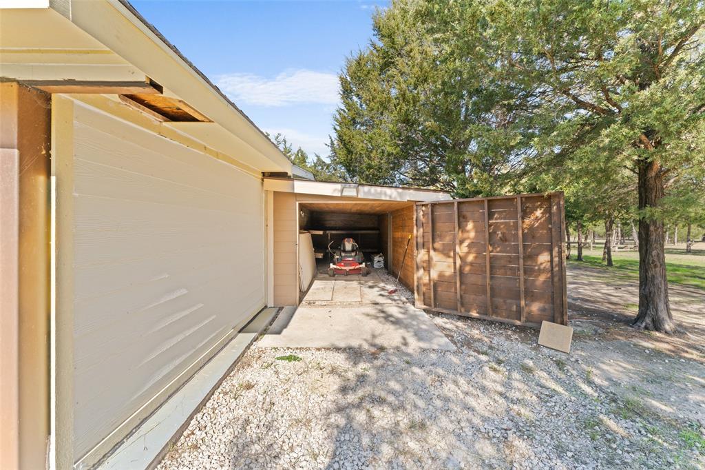 6511 S Ih-45 E Property Photo 17