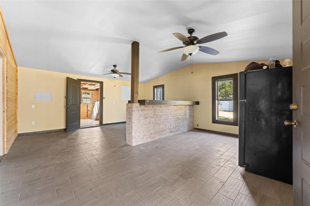 6511 S Ih-45 E Property Photo 22