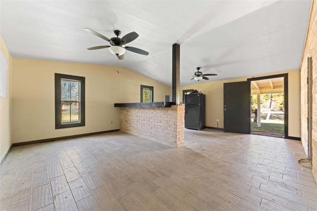 6511 S Ih-45 E Property Photo 23