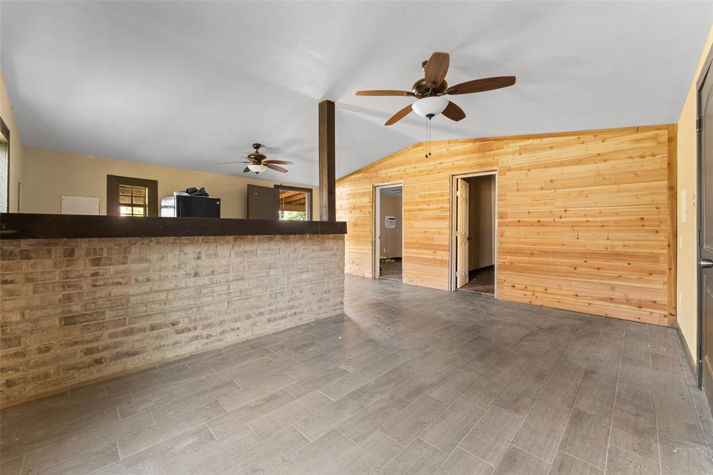 6511 S Ih-45 E Property Photo 24
