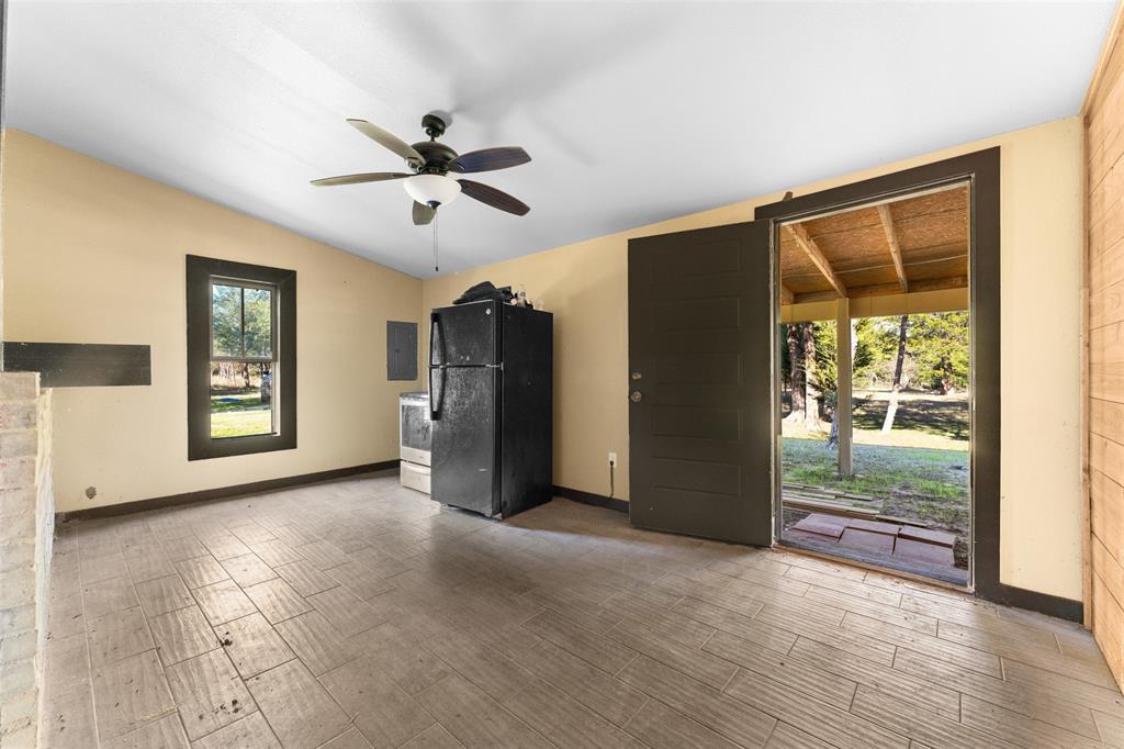 6511 S Ih-45 E Property Photo 25
