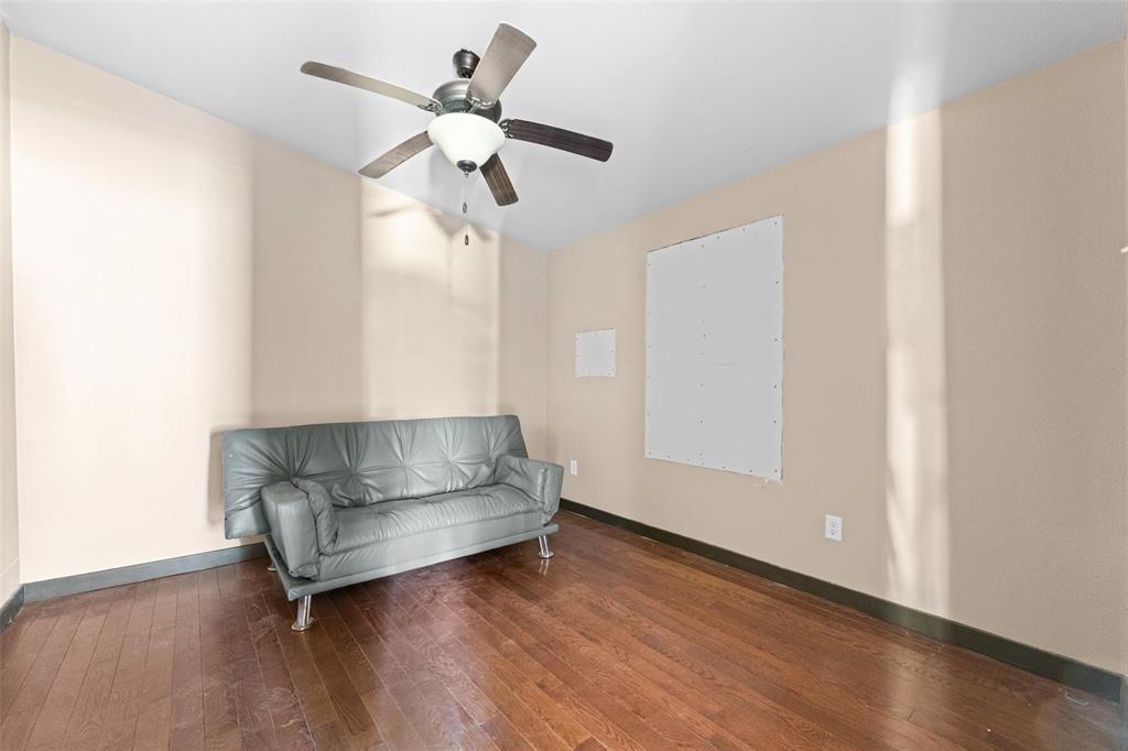 6511 S Ih-45 E Property Photo 26