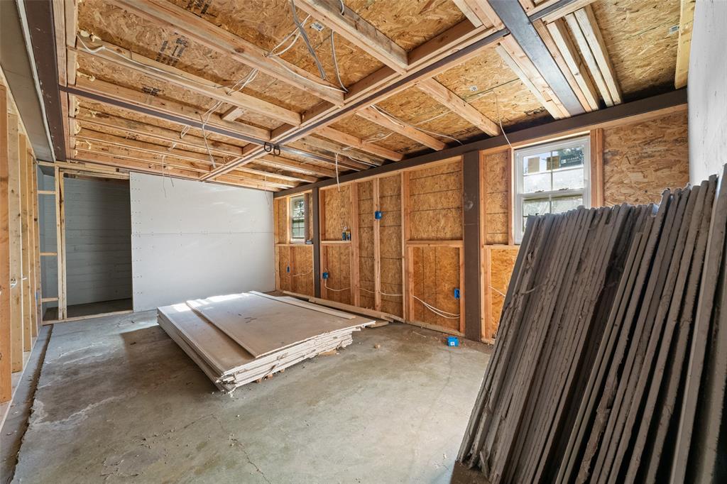 6511 S Ih-45 E Property Photo 27