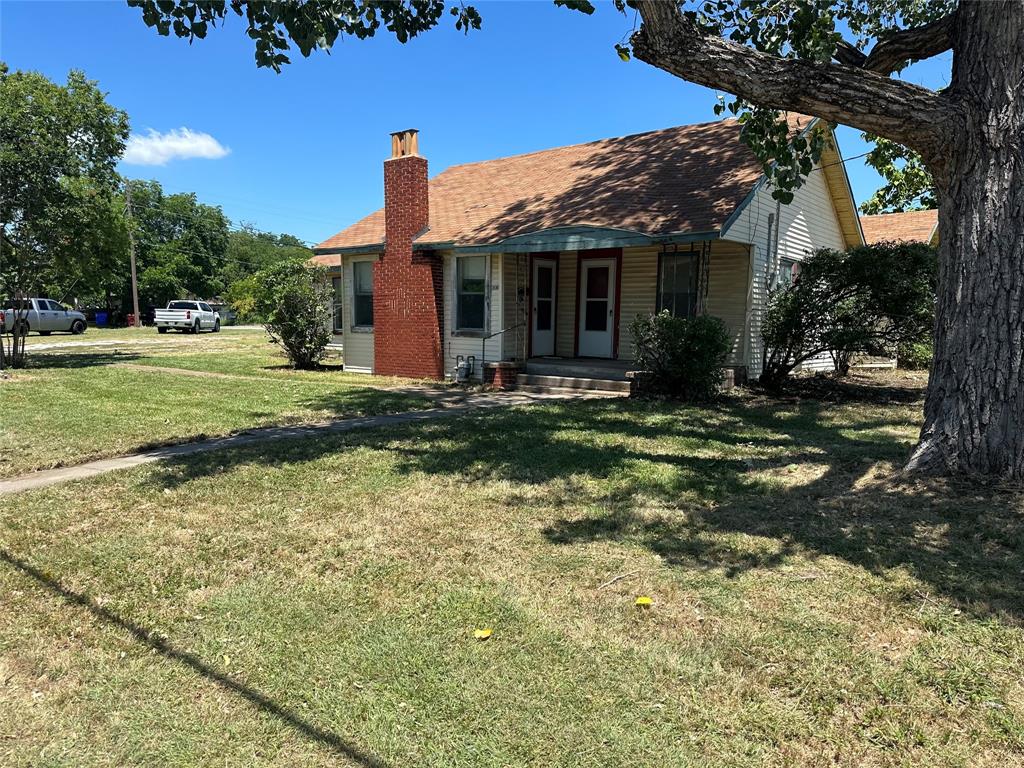 300 Mckinney Street Property Photo 1