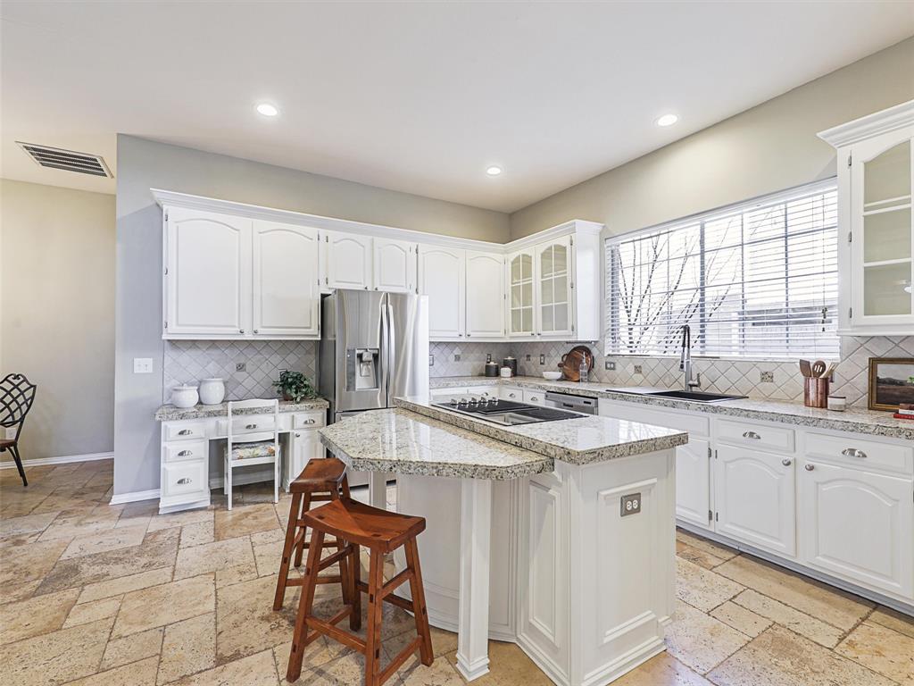 7513 Hasselt Court Property Photo 8