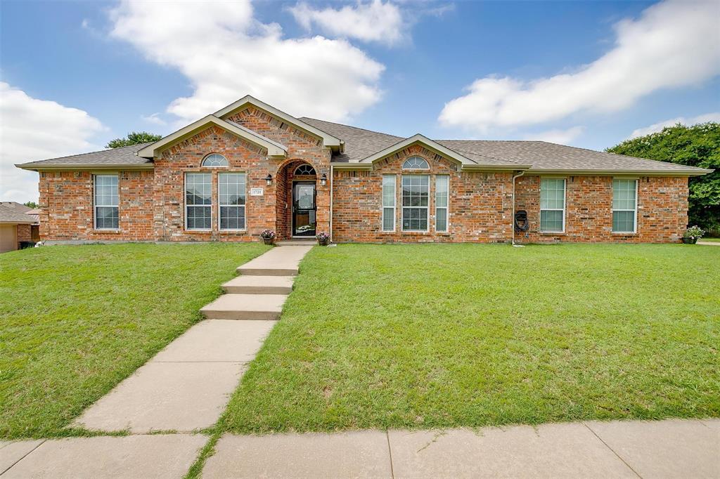 1721 Vista Ridge Drive Property Photo 1