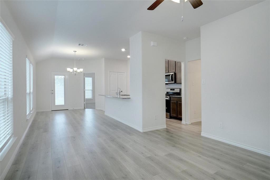 1709 New Holland Way Property Photo 2