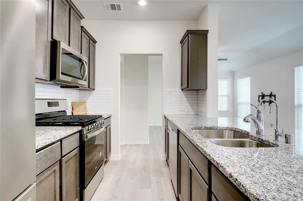 1709 New Holland Way Property Photo 11