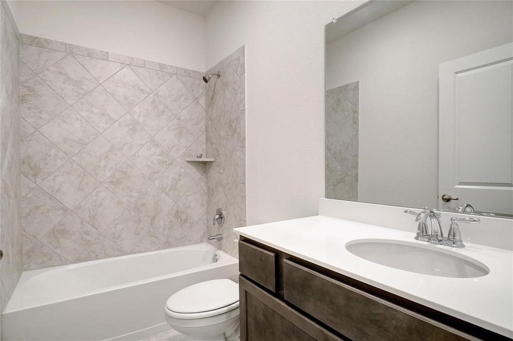 1709 New Holland Way Property Photo 14