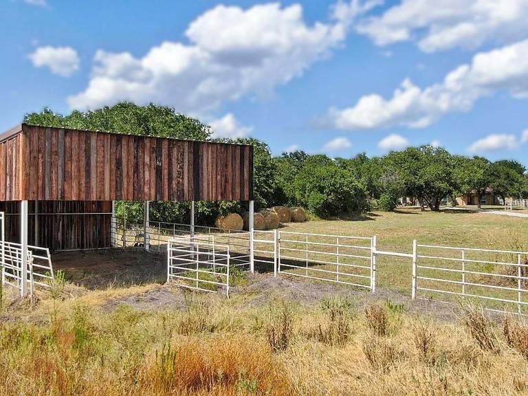 1139 S Wilson Property Photo