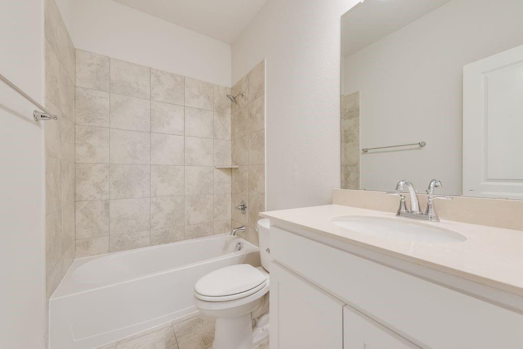 1224 Calebria Way Property Photo 31