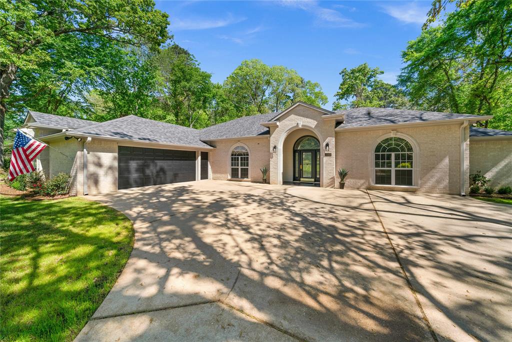 1804 W Lake Drive Property Photo
