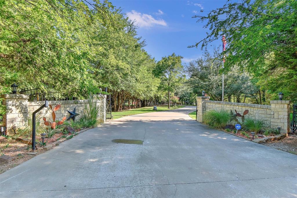 297 Cemetery Road Property Photo
