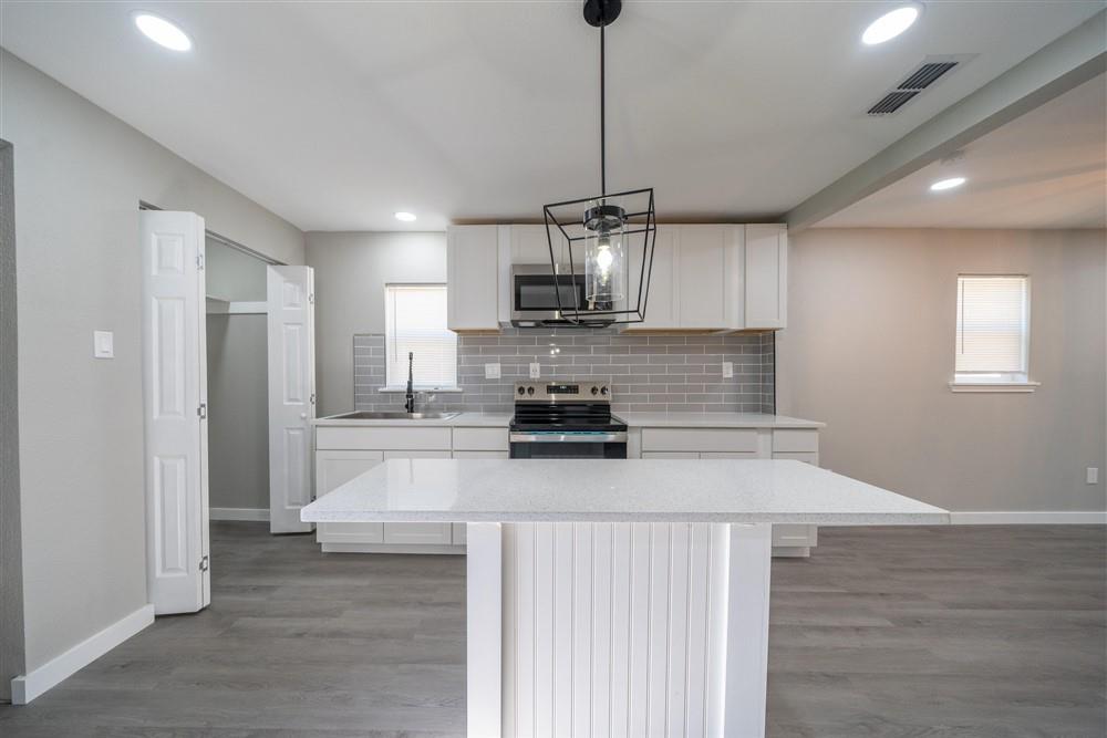 805 W Boyce Avenue Property Photo 7