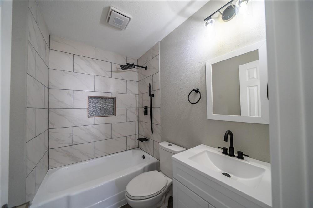 805 W Boyce Avenue Property Photo 19
