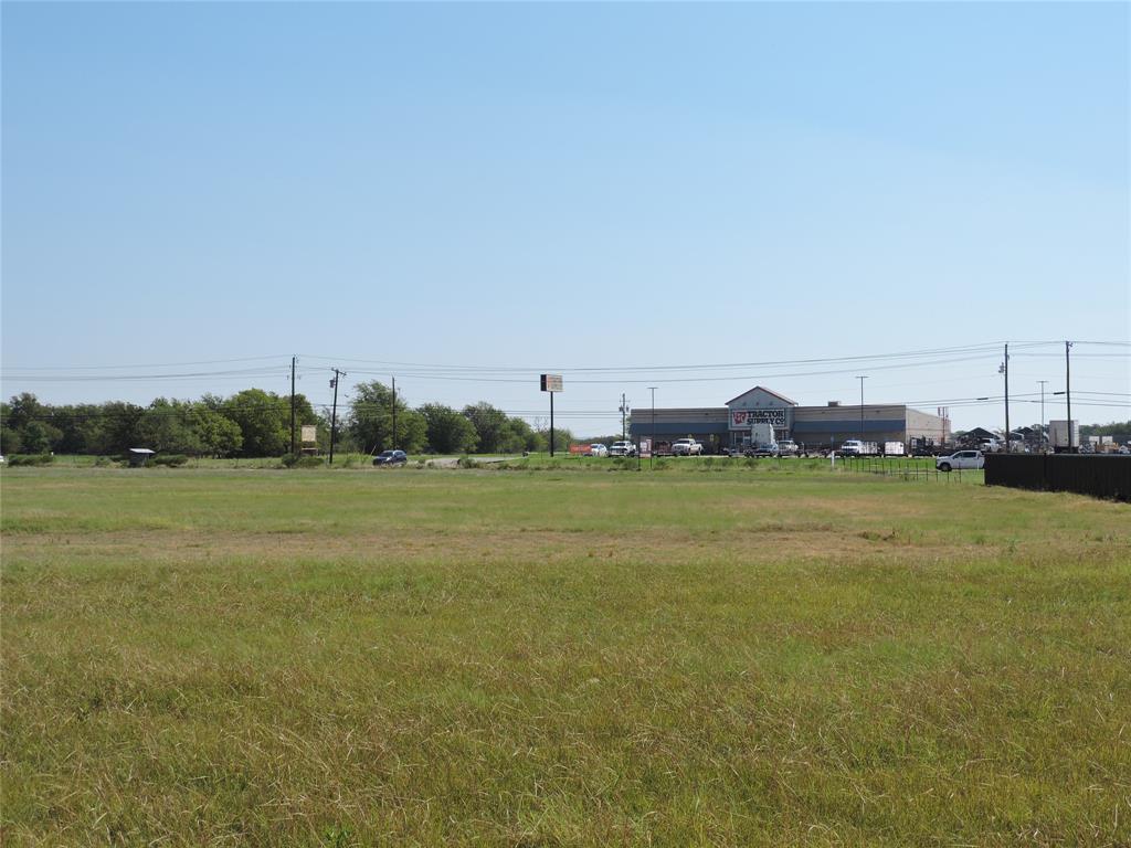 04 S Hwy 198 Property Photo 2
