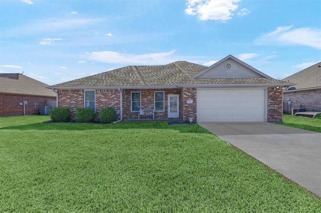 709 Dixie Lane Property Photo