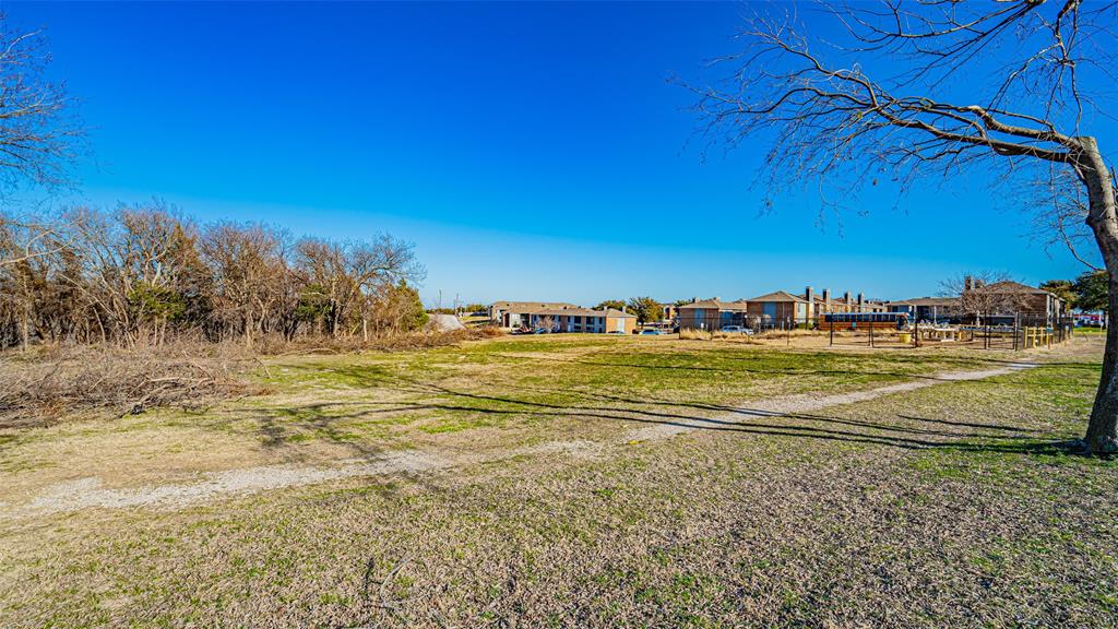 1725 S Las Vegas Trail Property Photo 1