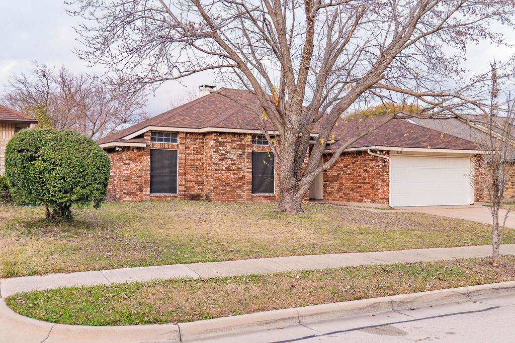 2223 Edinburgh Street Property Photo