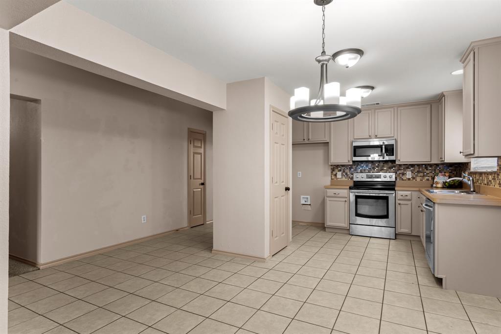 5800 Creekway Drive Property Photo 10