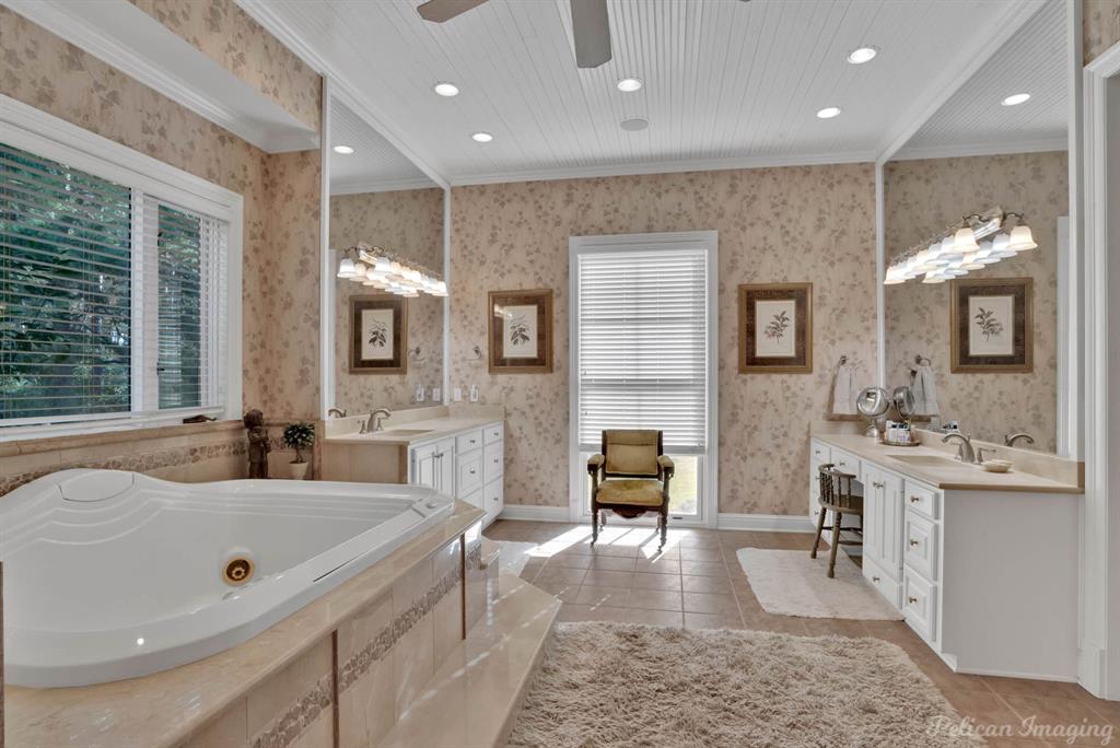 1330 Forest Creek Drive Property Photo 14