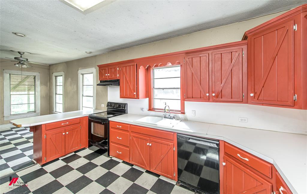 179 Daniel Thomas Road Property Photo 8