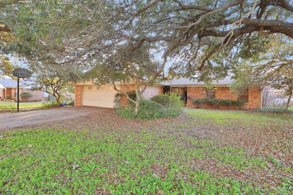 214 Bluebonnet Trail Property Photo