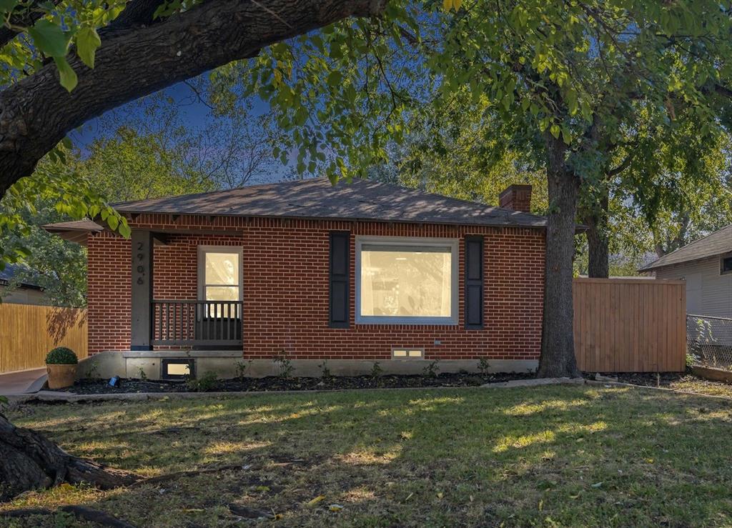 2906 Aster Street Property Photo