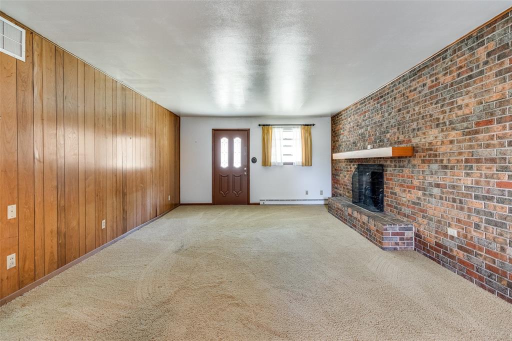 2102 County Road 2610 Property Photo 5