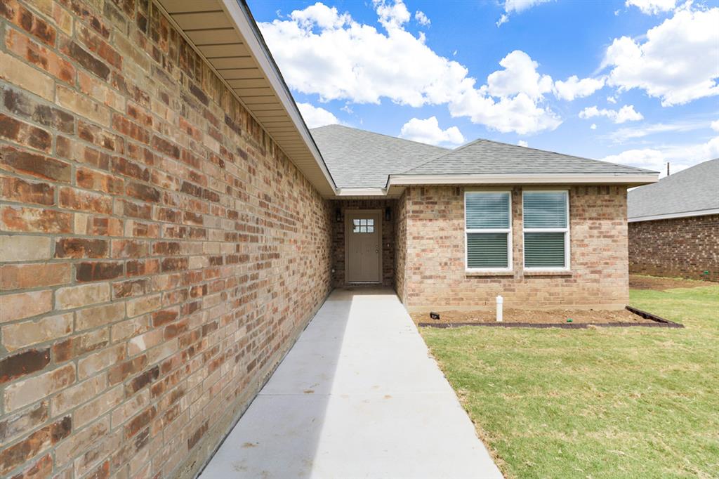 804 Bella Boulevard Property Photo 2