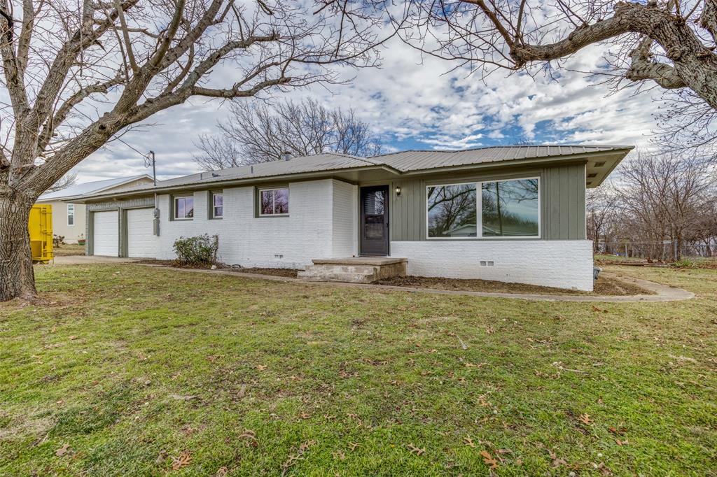 916 N Main Street Property Photo